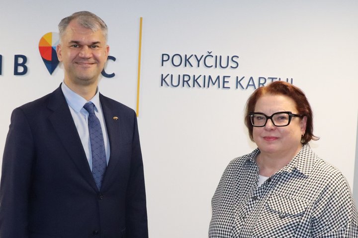 Finansų ministerijos kancleris M. Šima ir NBFC direktorė V. Kulvinskienė